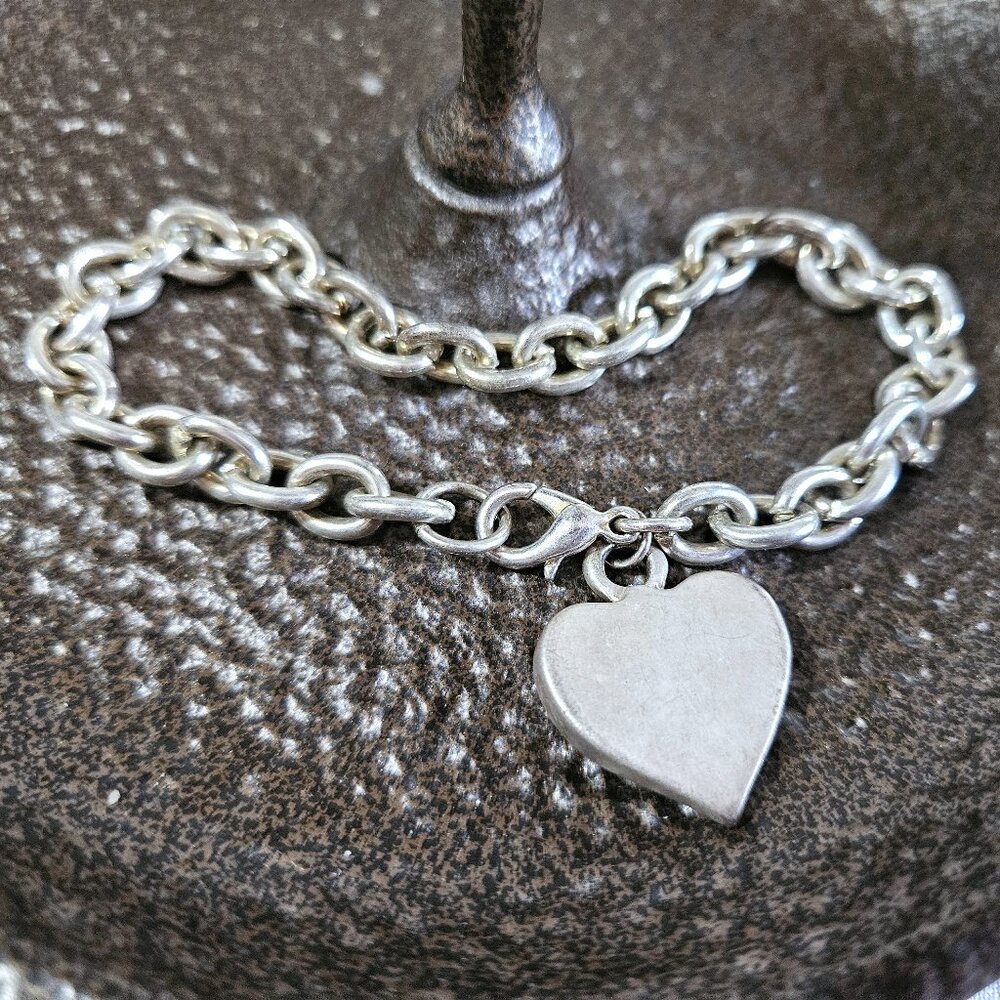 Metal Charm Bracelet With Heart Charm